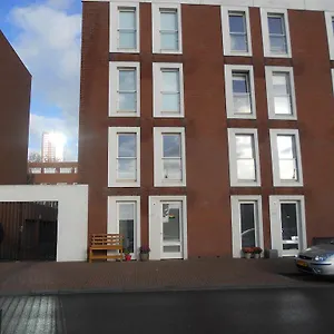 Sewdien’s Maashaven , Rotterdam Nederland
